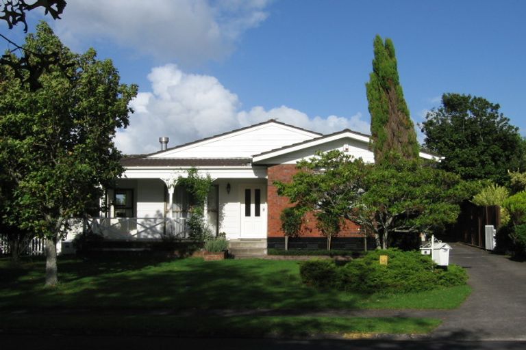 Photo of property in 4 Everingham Place, Sunnyhills, Auckland, 2010
