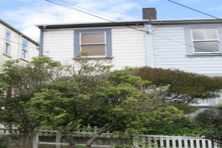 Photo of property in 22 Edinburgh Terrace, Berhampore, Wellington, 6023