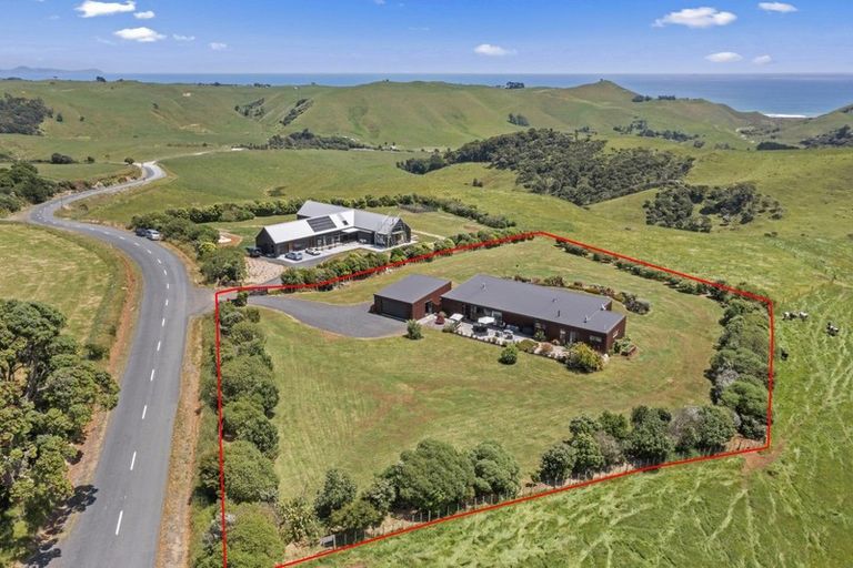 Photo of property in 812 Ruapuke Road, Raglan, 3296