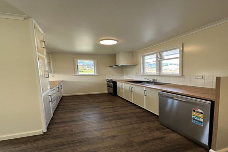 Photo of property in 56 Polstead Road, Stoke, Nelson, 7011