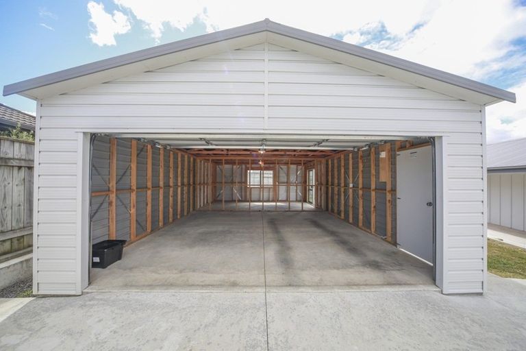 Photo of property in 24 Poplar Grove, Feilding, 4702