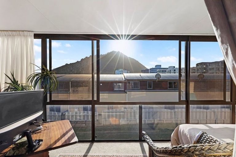 Photo of property in 40m Maunganui Road, Mount Maunganui, 3116