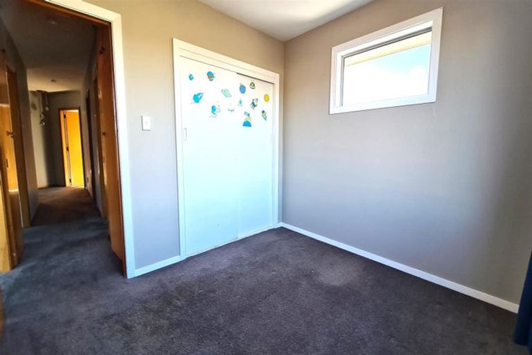 Photo of property in 14 Lomax Place, Islington, Christchurch, 8042