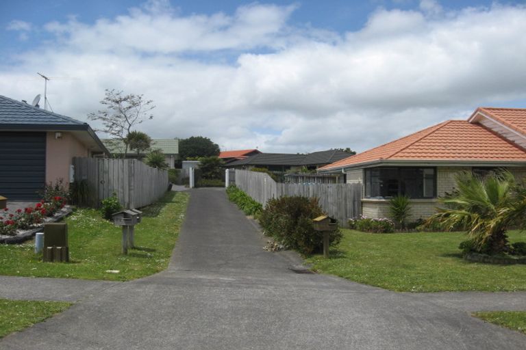 Photo of property in 30 Bellville Drive, Clendon Park, Auckland, 2103
