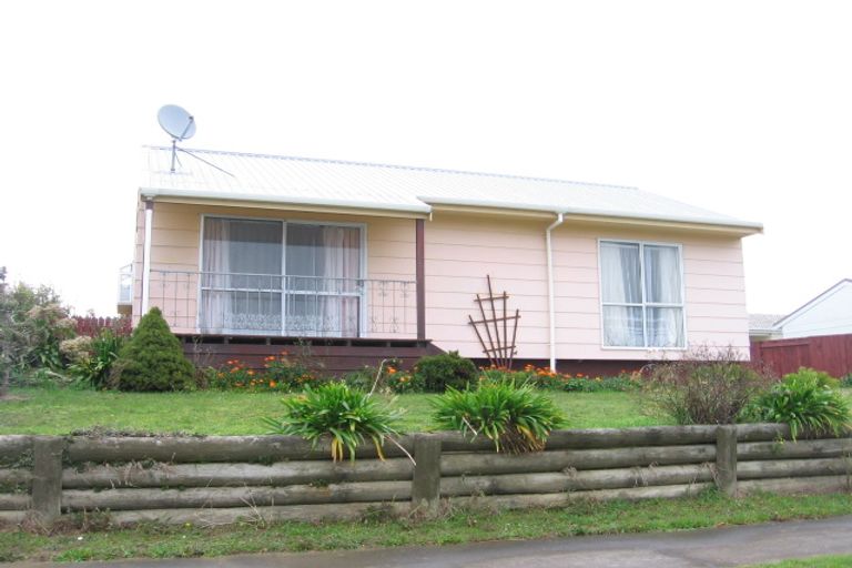 Photo of property in 29a Tiller Close, Kelvin Grove, Palmerston North, 4414