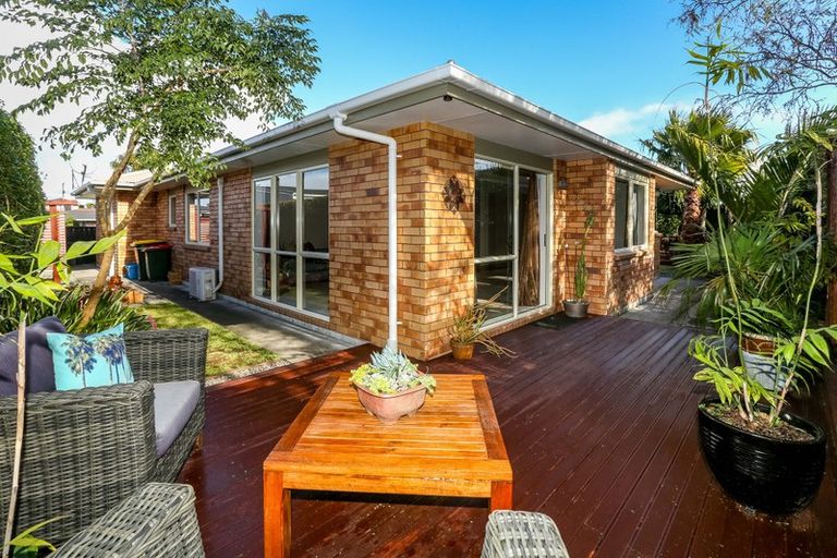Photo of property in 9a Turehu Street, Merrilands, New Plymouth, 4312