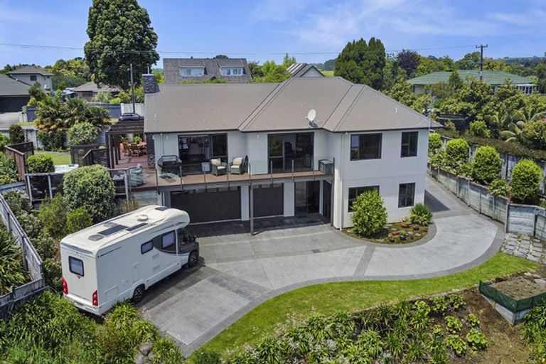 Photo of property in 438 Mangorei Road, Highlands Park, New Plymouth, 4312