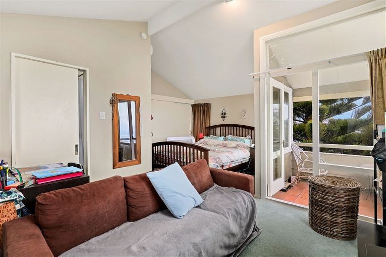 Photo of property in 272 Mount Pleasant Road, Mount Pleasant, Christchurch, 8081