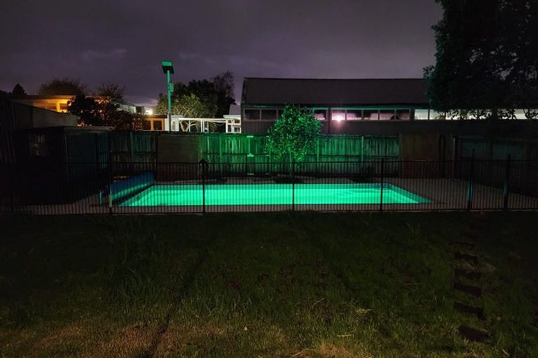 Photo of property in 14 Waipani Road, Te Atatu Peninsula, Auckland, 0610