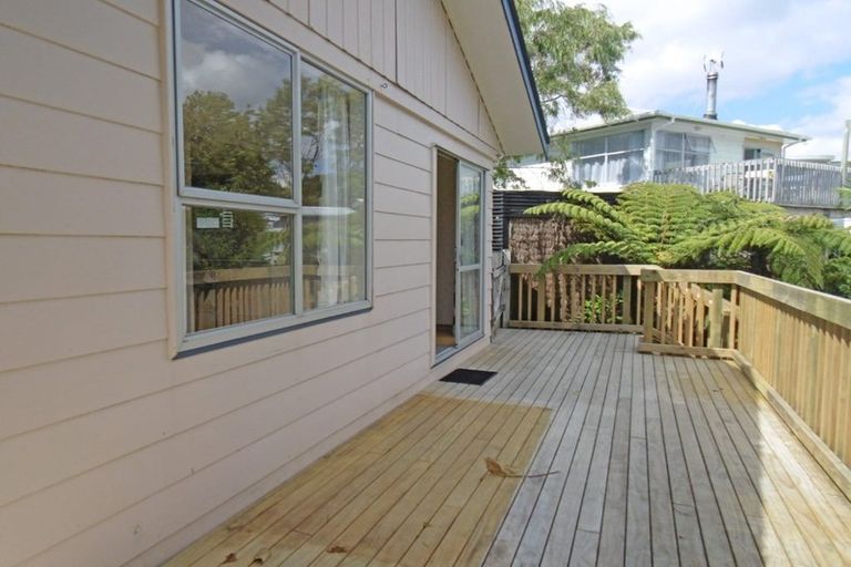 Photo of property in 2/65 Alexander Avenue, Torbay, Auckland, 0630