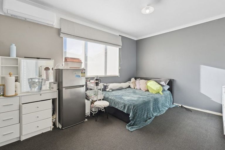 Photo of property in 15 Josie Lane, Manurewa, Auckland, 2102