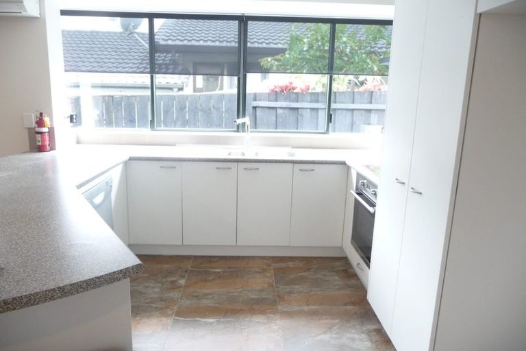 Photo of property in 1/55 Whitford Road, Botany Downs, Auckland, 2014