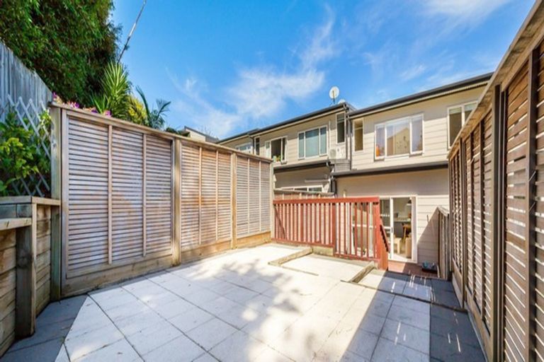 Photo of property in 1/206 Manuka Road, Bayview, Auckland, 0629