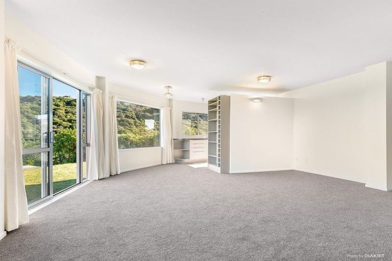 Photo of property in 32 View Road, Houghton Bay, Wellington, 6023