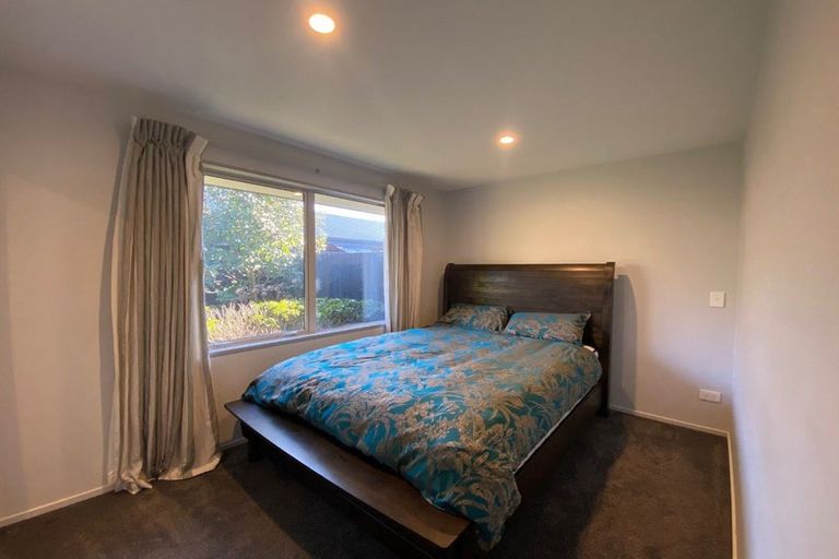 Photo of property in 2/23 Wakelin Place, Redwood, Christchurch, 8051