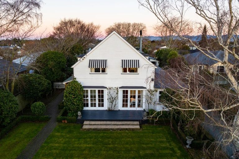 Photo of property in 48 Withells Road, Avonhead, Christchurch, 8042