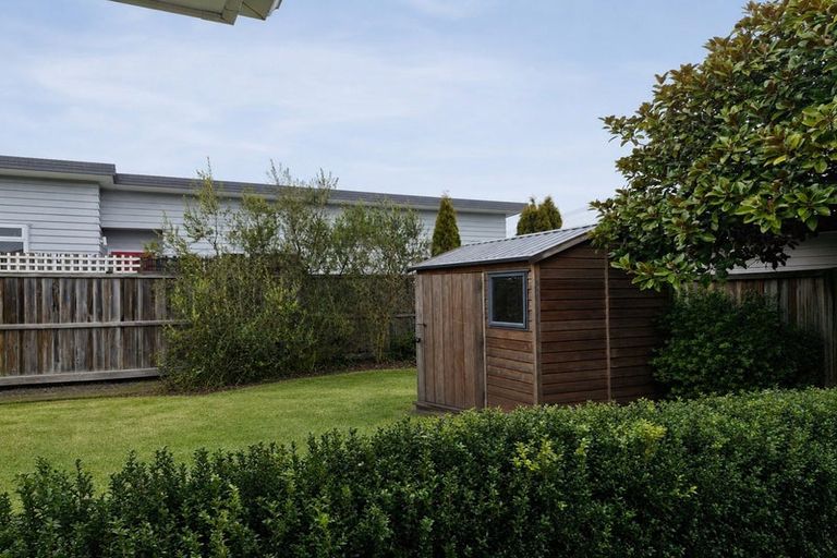Photo of property in 187 Bowhill Road, New Brighton, Christchurch, 8083