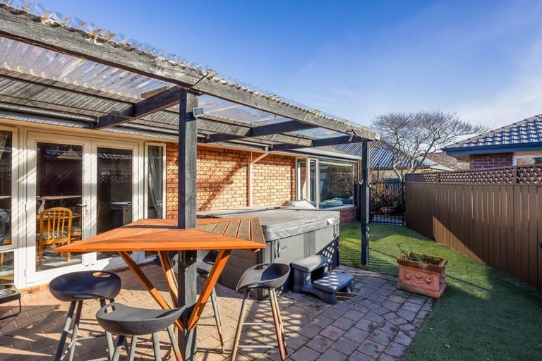 Photo of property in 15 Thornley Place, Woodend, 7610