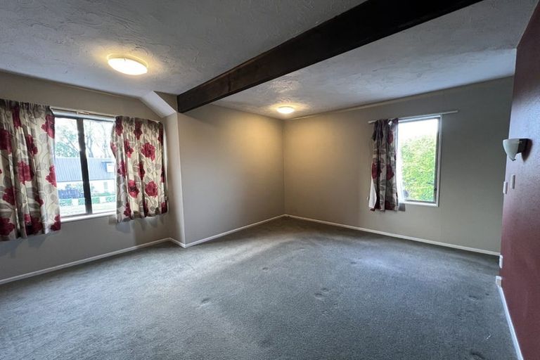 Photo of property in 2 Hanover Place, Ilam, Christchurch, 8041