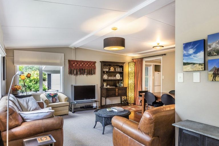 Photo of property in 24 Aubrey Crescent, Rainbow Point, Taupo, 3330