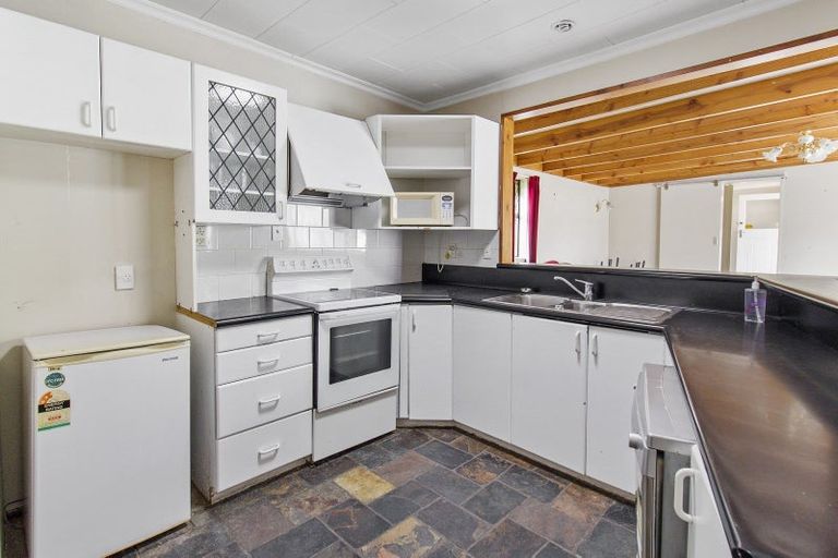 Photo of property in 82 Avenue Road, West End, Timaru, 7910