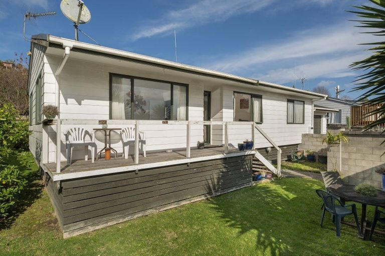 Photo of property in 82 Esmeralda Street, Welcome Bay, Tauranga, 3112