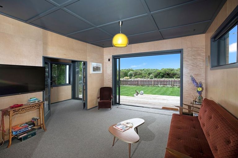 Photo of property in 347 Marine Parade, New Brighton, Christchurch, 8061