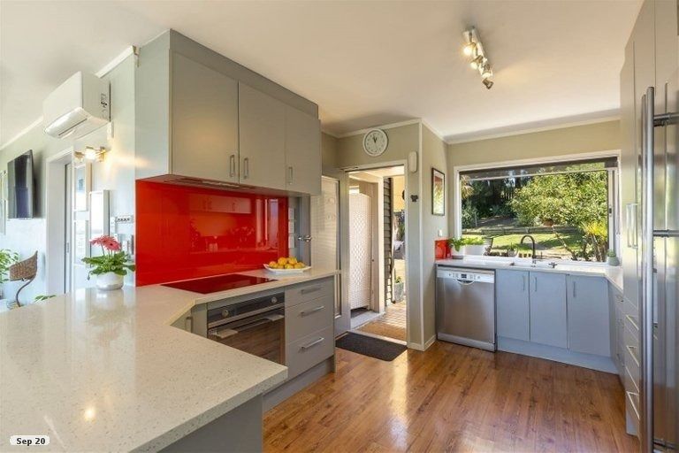 Photo of property in 9 Everard Avenue, Army Bay, Whangaparaoa, 0930