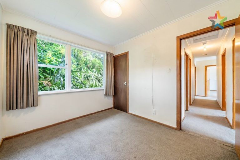 Photo of property in 51 Lowry Crescent, Stokes Valley, Lower Hutt, 5019