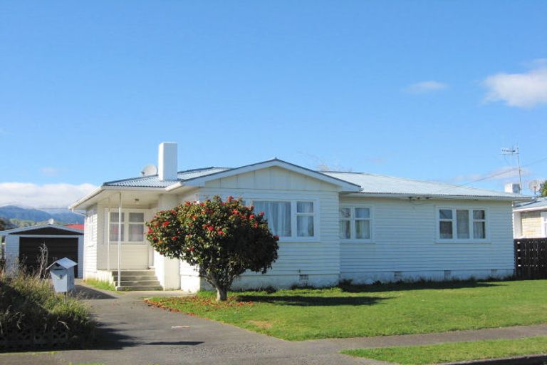 Photo of property in 22 Ferguson Street, Levin, 5510