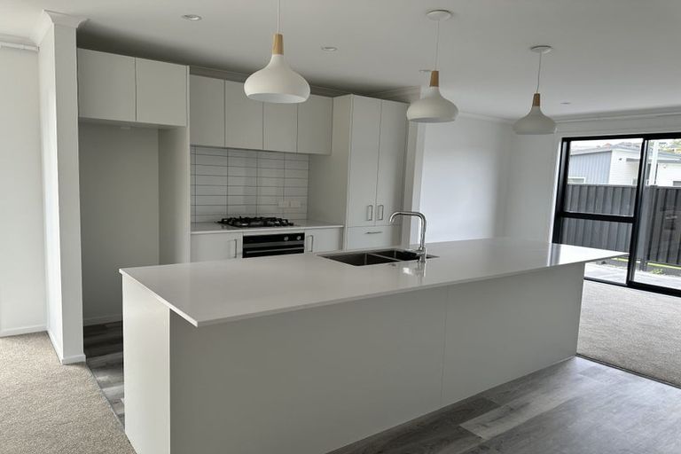 Photo of property in 14 Breakwater Way, Whitby, Porirua, 5024