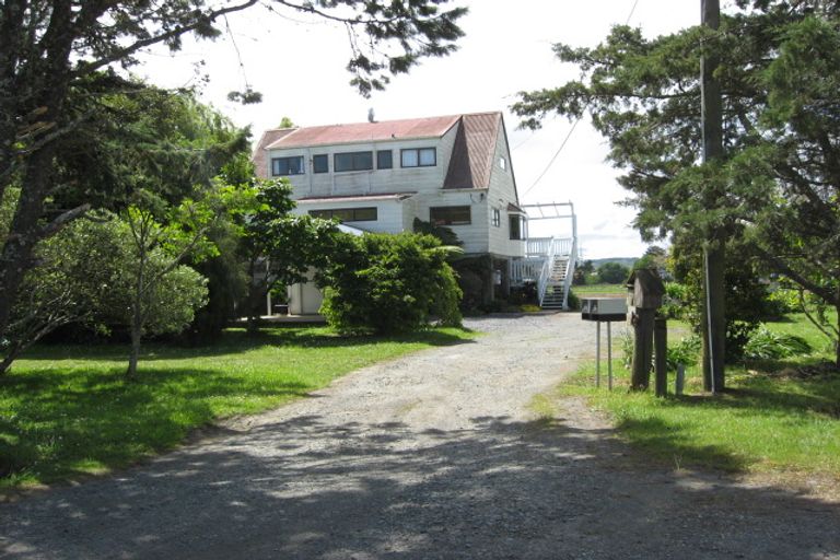 Photo of property in 13 Trotting Course Drive, Kumeu, 0891