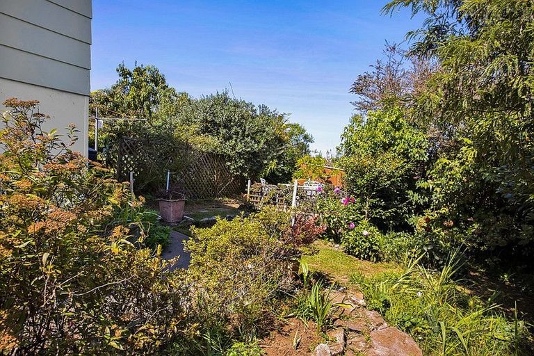 Photo of property in 3a Tavistock Street, Westown, New Plymouth, 4310