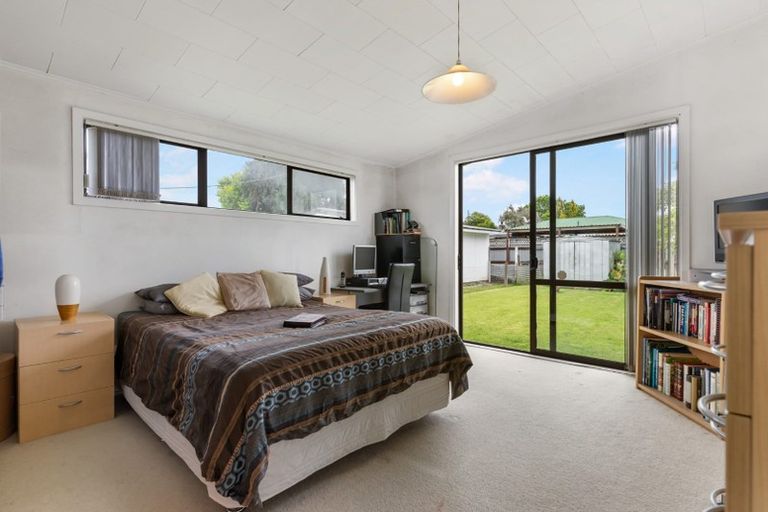 Photo of property in 114 Coronation Road, Mangere Bridge, Auckland, 2022