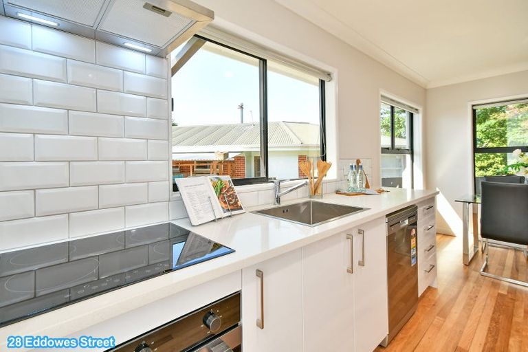 Photo of property in 28a Eddowes Street, Manurewa, Auckland, 2102
