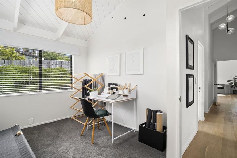 Photo of property in 2/87 Nigel Road, Browns Bay, Auckland, 0630