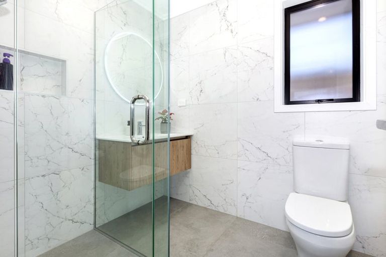 Photo of property in 3 Foremast Place, Whitby, Porirua, 5024