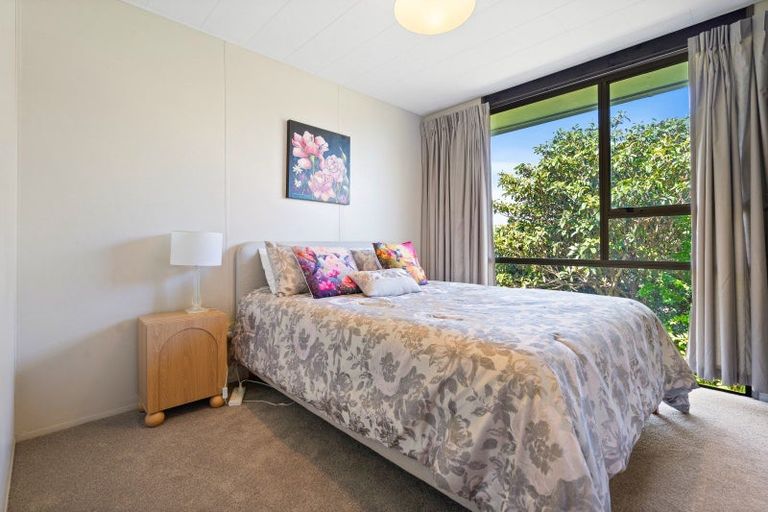 Photo of property in 1 Shearwater Street, One Tree Point, 0118