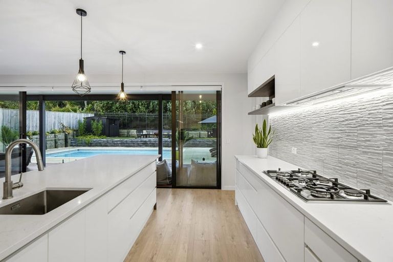 Photo of property in 19 Headsail Drive, Long Bay, Auckland, 0630