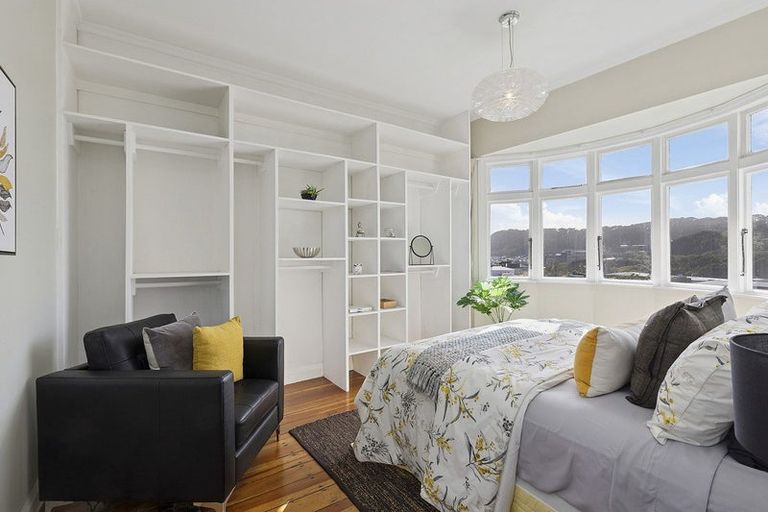 Photo of property in 18 Carrington Street, Mount Cook, Wellington, 6021