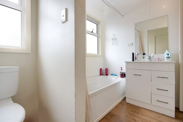 Photo of property in 288 Kennedy Road, Onekawa, Napier, 4110