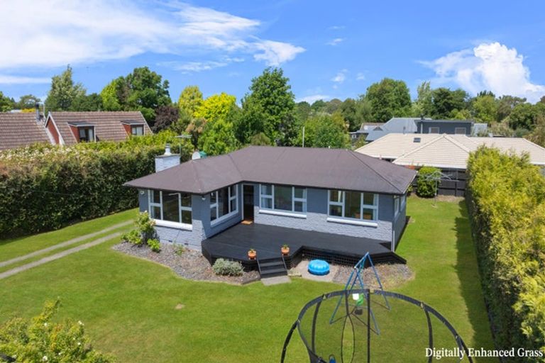 Photo of property in 31 Woodend Road, Woodend, 7610