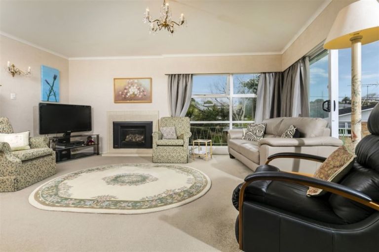 Photo of property in 26 Lyndhurst Road, Te Atatu South, Auckland, 0610
