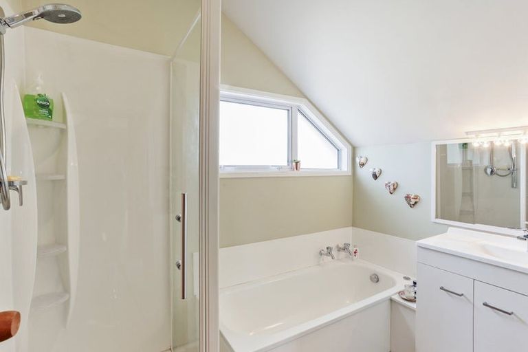 Photo of property in 1/122 Harewood Road, Papanui, Christchurch, 8053