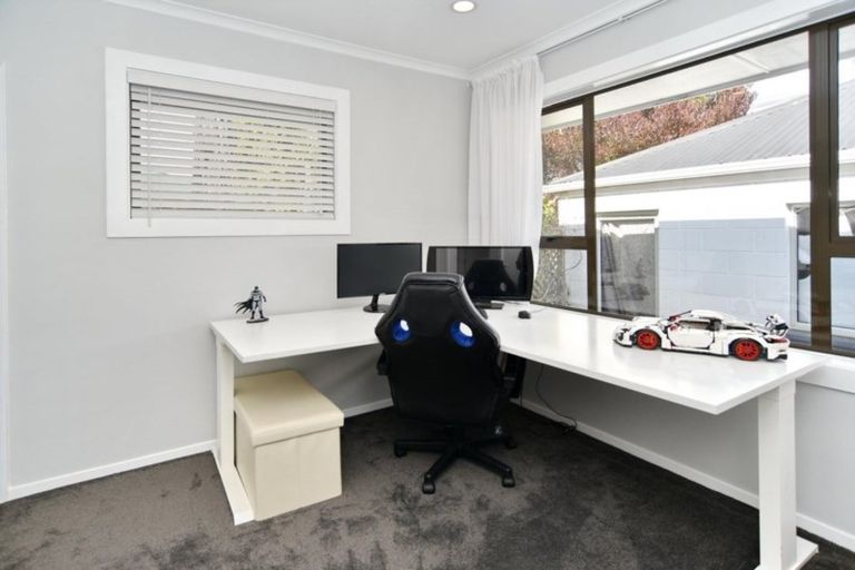 Photo of property in 58 Bentley Street, Russley, Christchurch, 8042