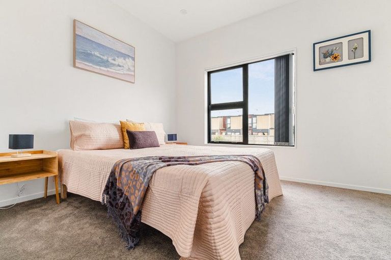 Photo of property in 10/32 Tapuwae Way, Mangere Bridge, 2022