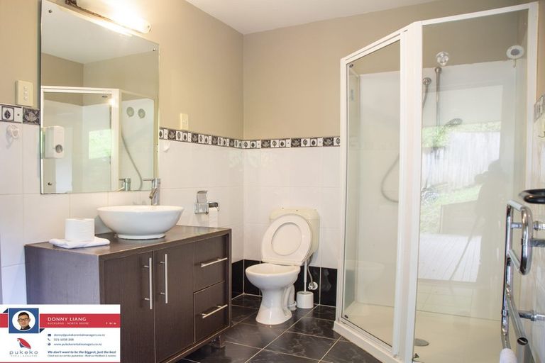 Photo of property in 17d Balmain Road, Birkenhead, Auckland, 0626