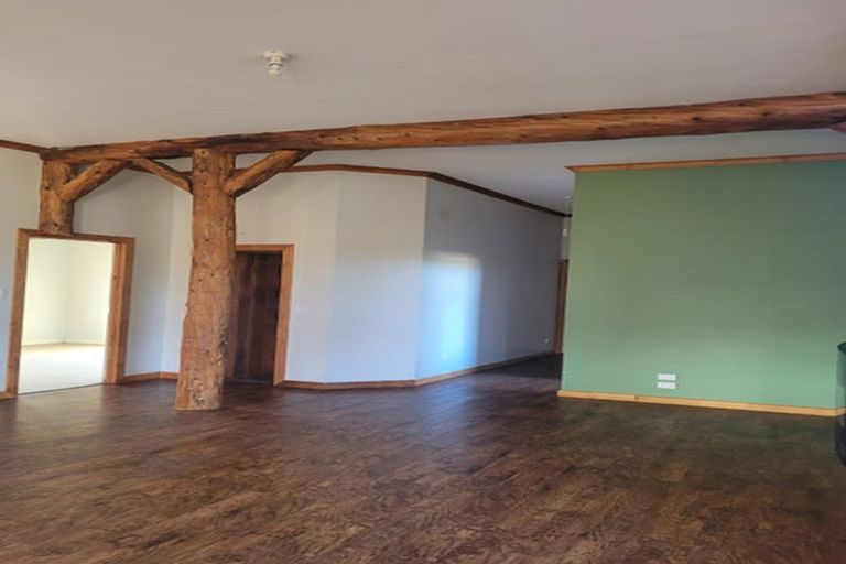 Photo of property in 9 Ruataniwha Street, Waipawa, 4210