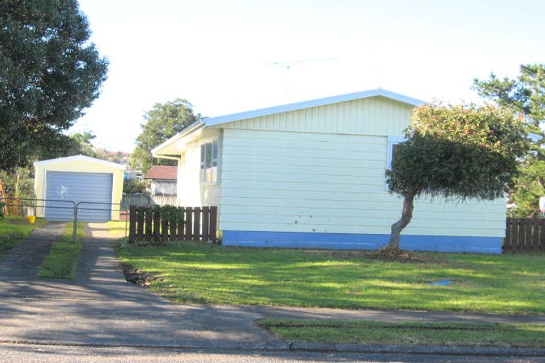 Photo of property in 6 Innismara Avenue, Wattle Downs, Auckland, 2103
