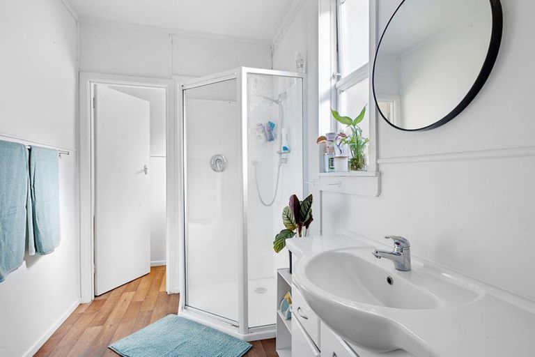 Photo of property in 94 Young Street, New Plymouth, 4310